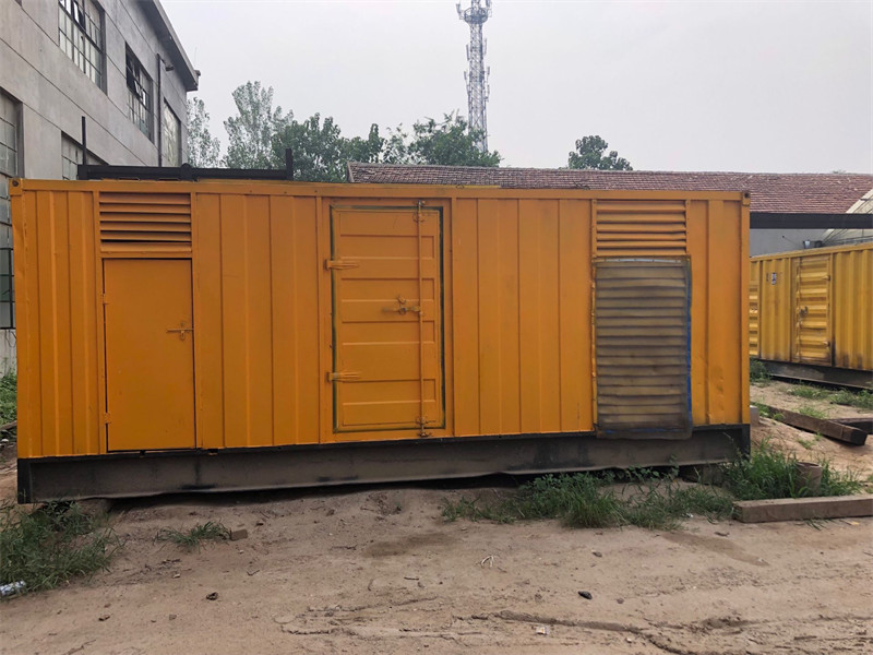 那坡柴油发电机如何判断新机油是否已经完全充满机油滤清器？