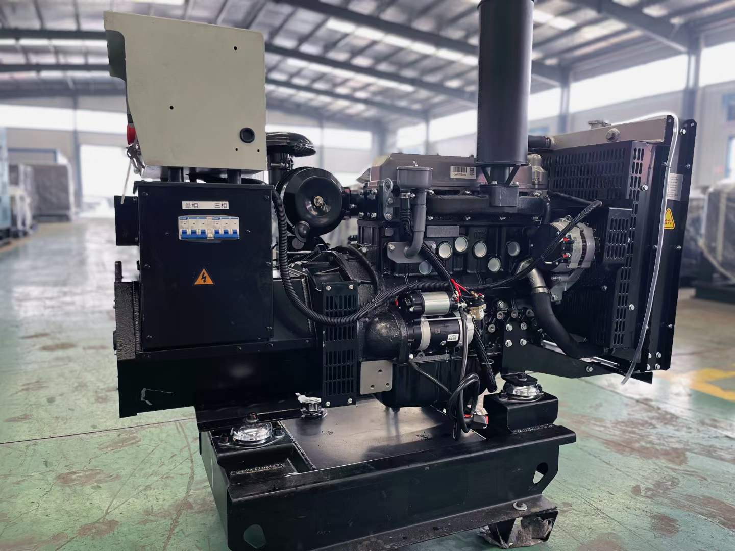 那坡如何降低电感性负载对发电机的影响？