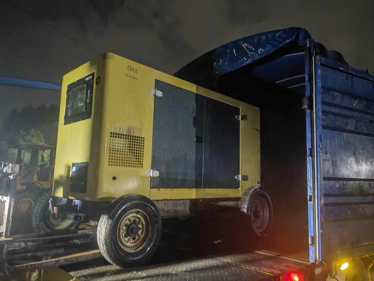 那坡如何根据负载特性选择合适的柴油发电机？