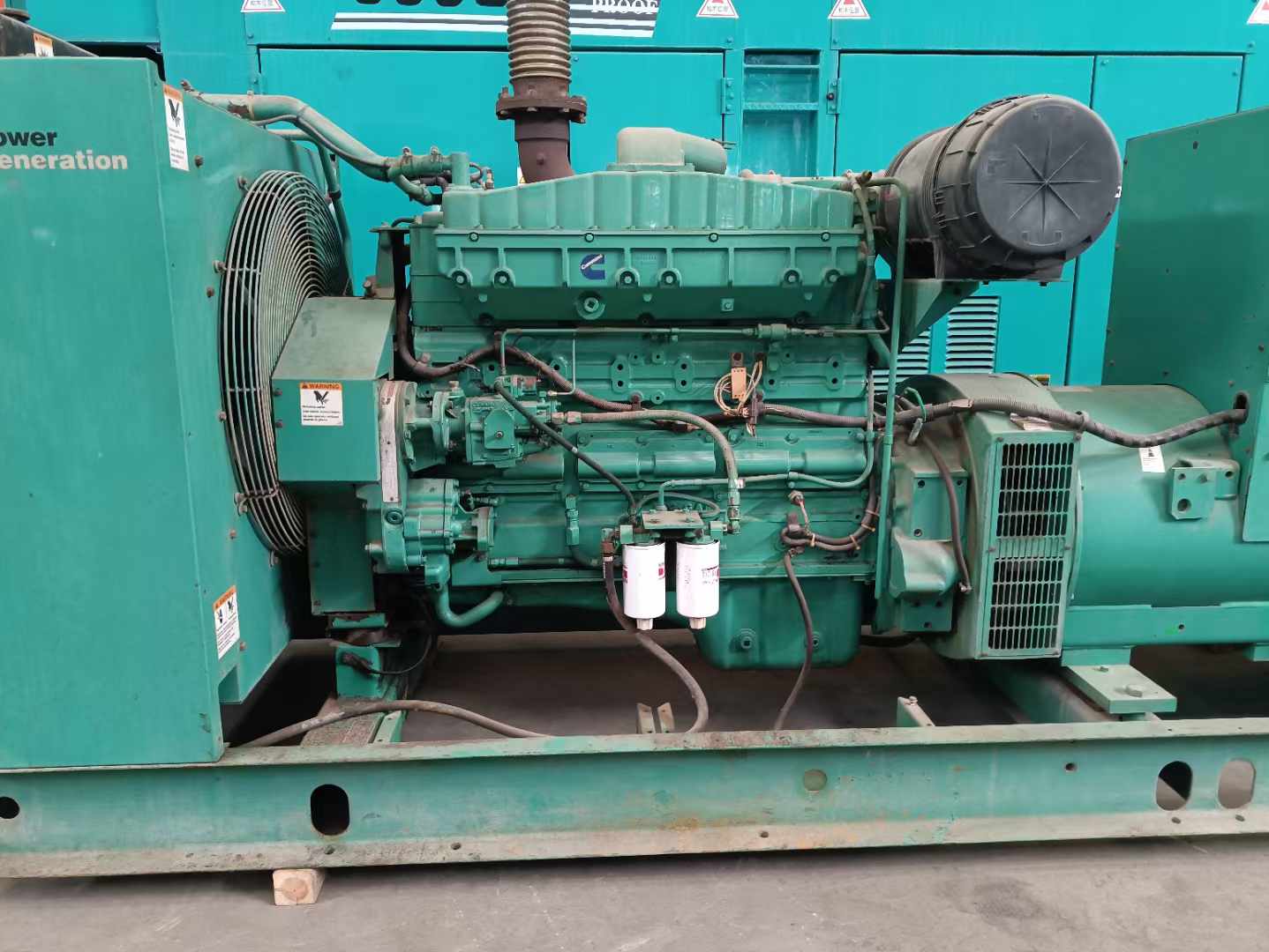 那坡过载会对 600kW 柴油发电机组造成哪些损害？