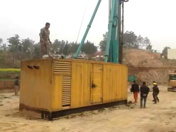 那坡如何判断水冷式机油散热器密封件是否需要更换？